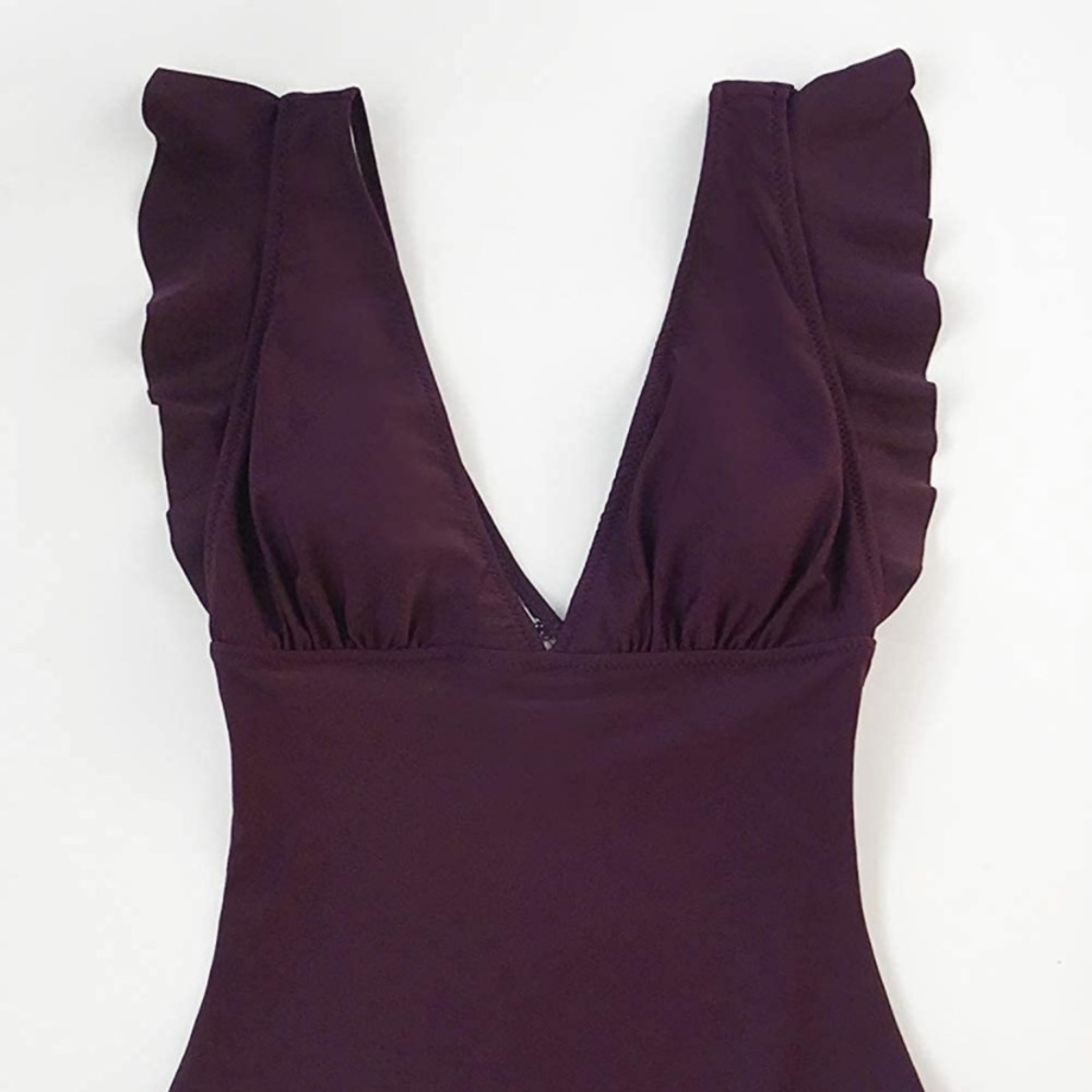 NWT Cupshe One Piece V-Neck Ruffled Shoulder Suit